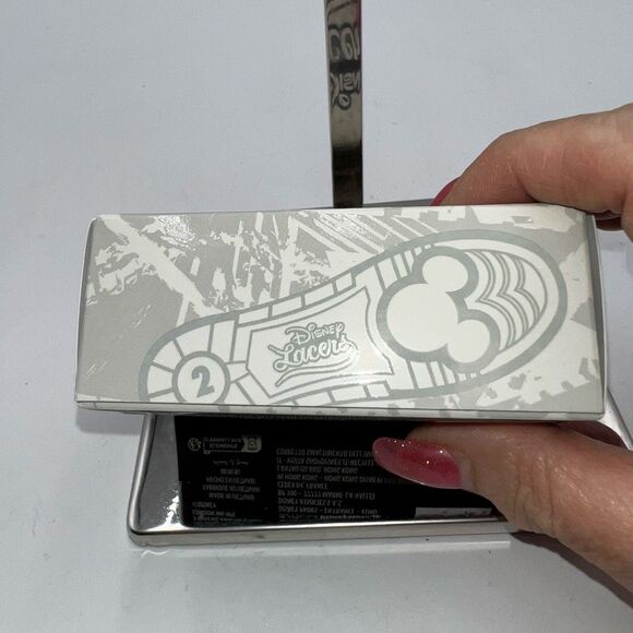 Disney Lacers The Three Little Pigs Shoe Vinyl Collectible Artist Series 2 D23 - Picture 9 of 9